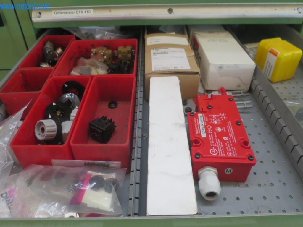 Kompletní sortiment vysoce kvalitních CNC obráběcích strojů-4