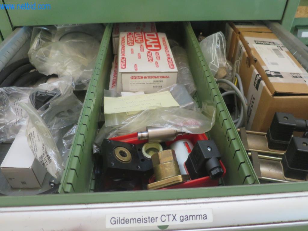 Kompletní sortiment vysoce kvalitních CNC obráběcích strojů-5