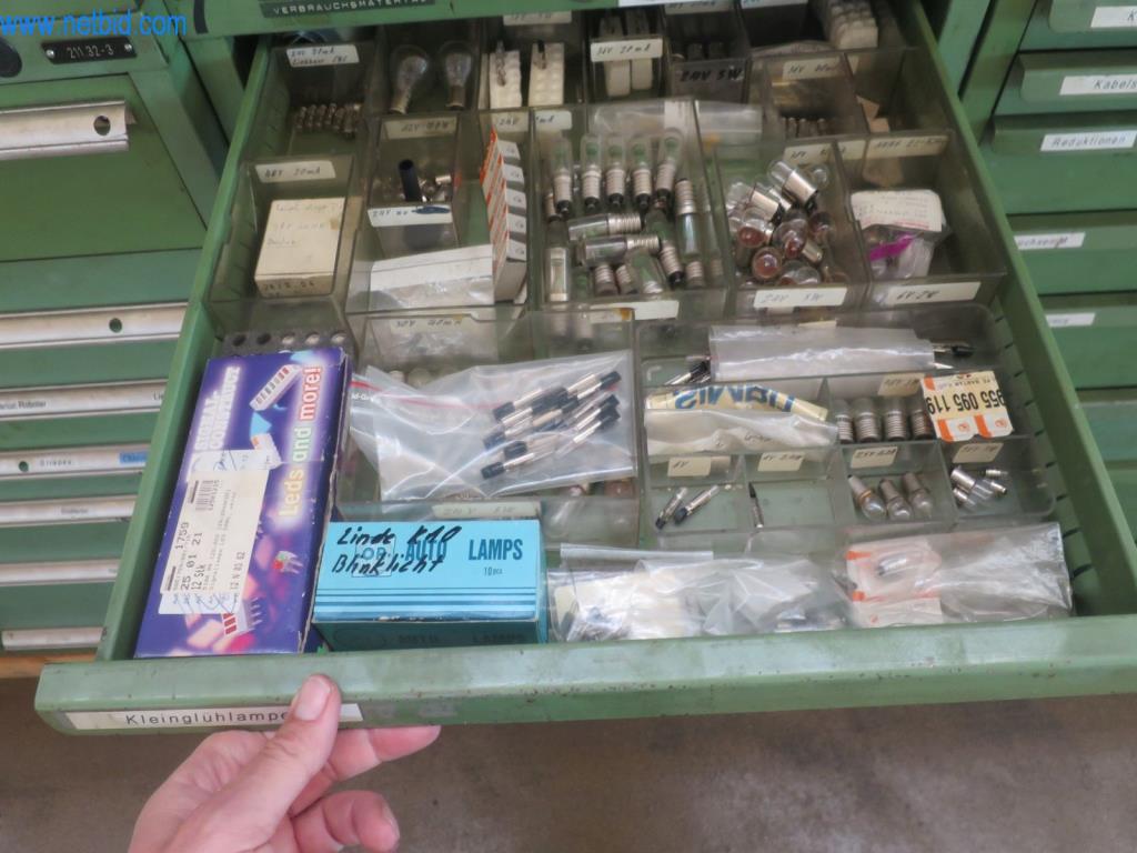 Kompletní sortiment vysoce kvalitních CNC obráběcích strojů-6