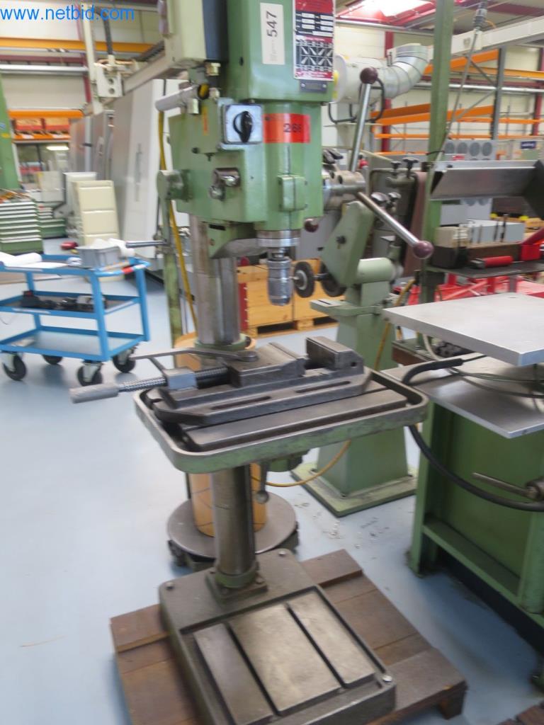 Kompletní sortiment vysoce kvalitních CNC obráběcích strojů-1