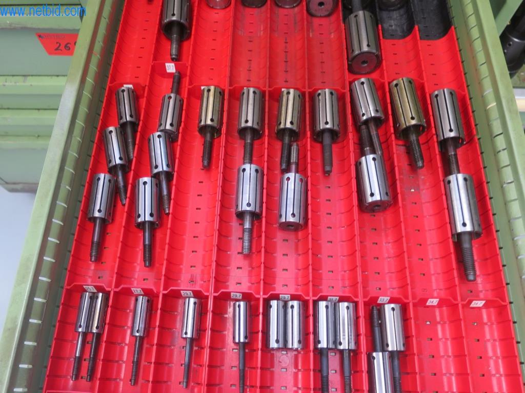 Kompletní sortiment vysoce kvalitních CNC obráběcích strojů-7