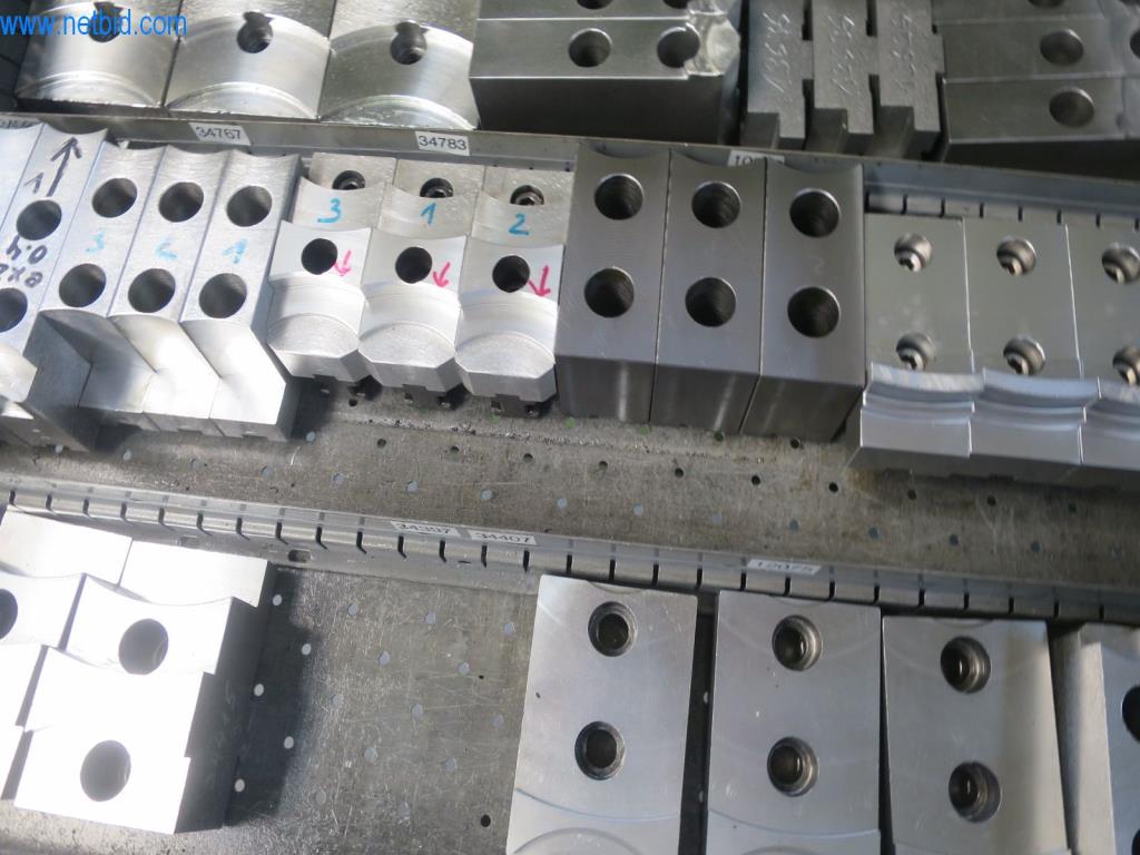 Kompletní sortiment vysoce kvalitních CNC obráběcích strojů-12