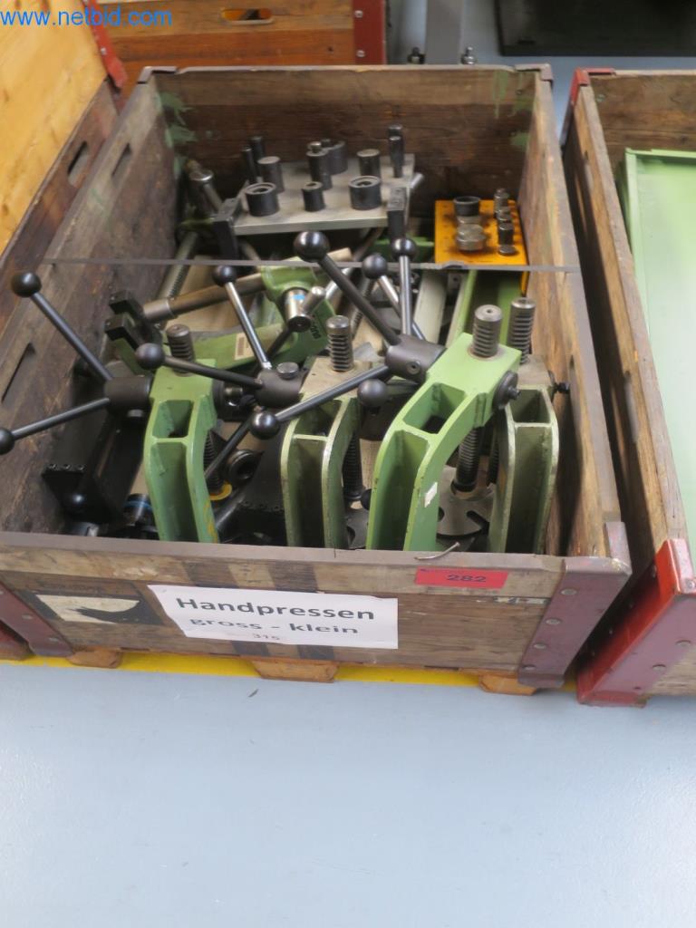 Kompletní sortiment vysoce kvalitních CNC obráběcích strojů-1