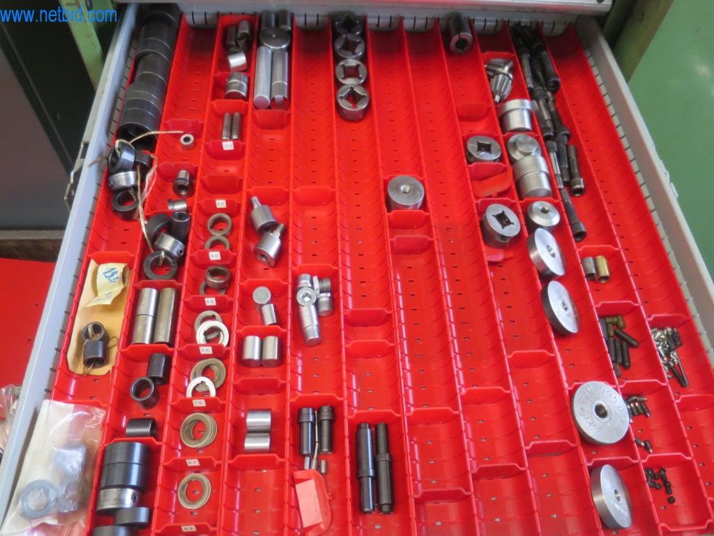 Kompletní sortiment vysoce kvalitních CNC obráběcích strojů-17