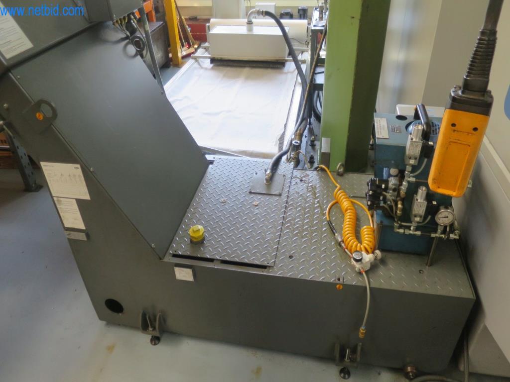 Kompletní sortiment vysoce kvalitních CNC obráběcích strojů-7