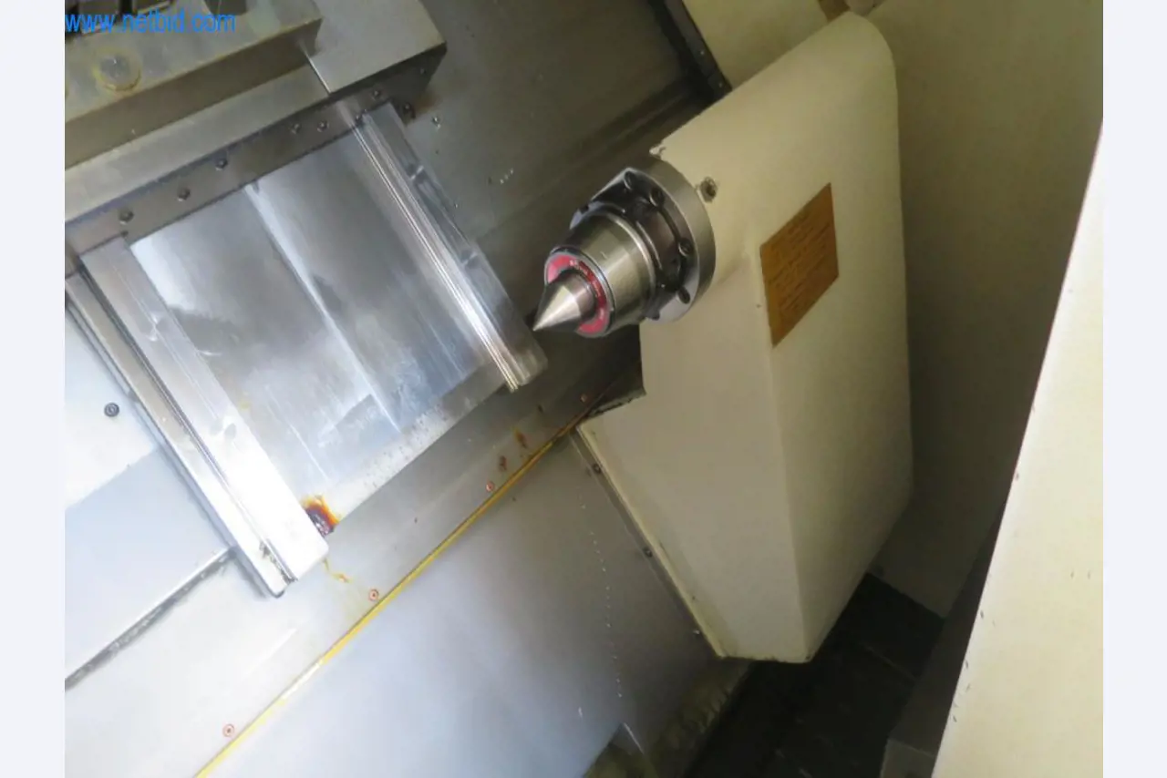Celotna paleta visokokakovostnih obdelovalnih strojev CNC-12