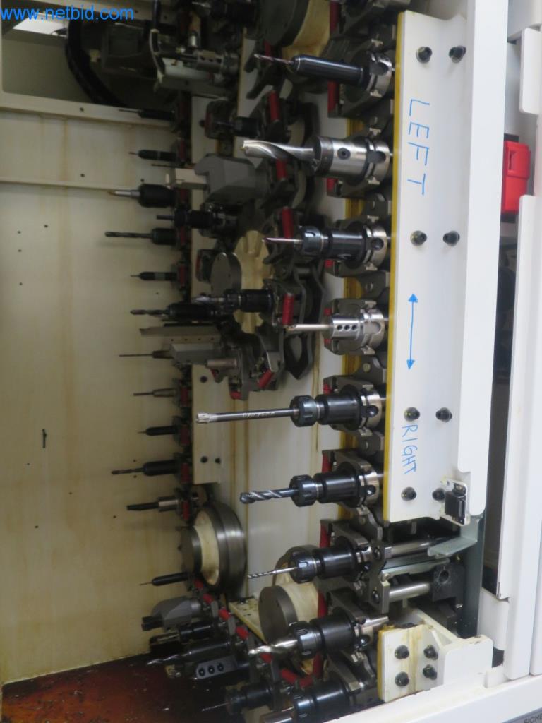 Kompletní sortiment vysoce kvalitních CNC obráběcích strojů-7