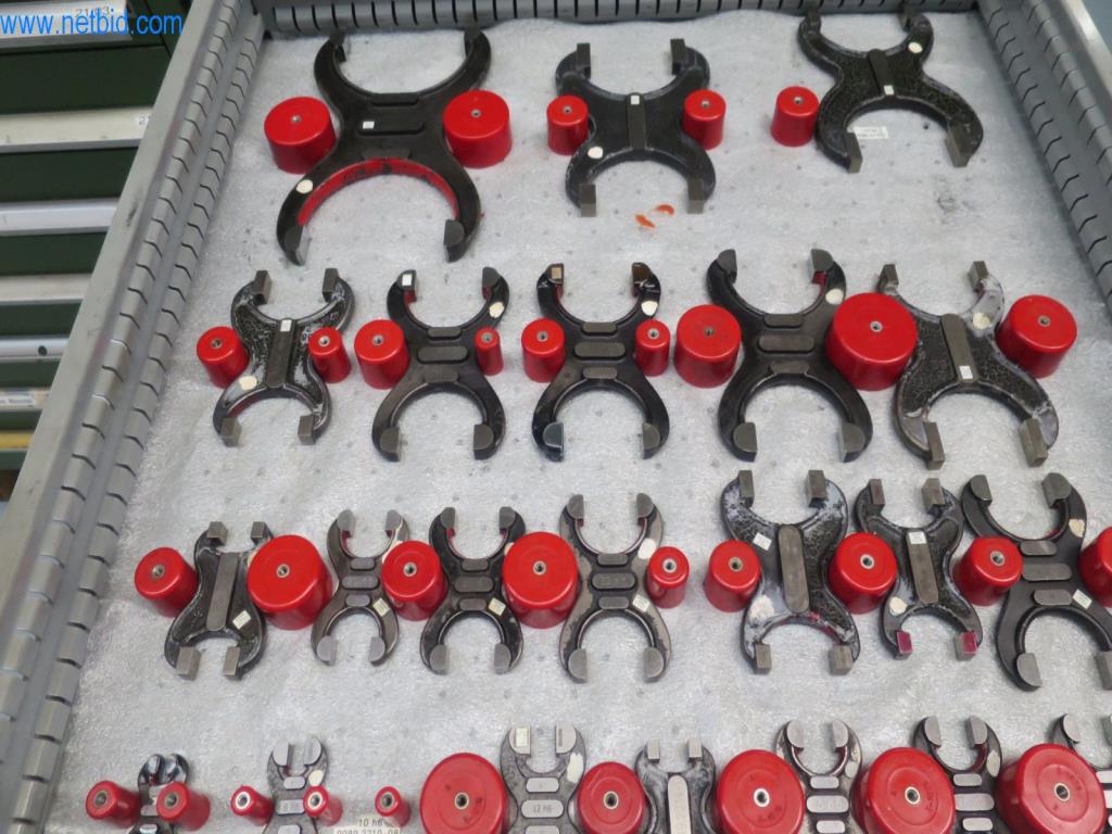 Kompletní sortiment vysoce kvalitních CNC obráběcích strojů-6