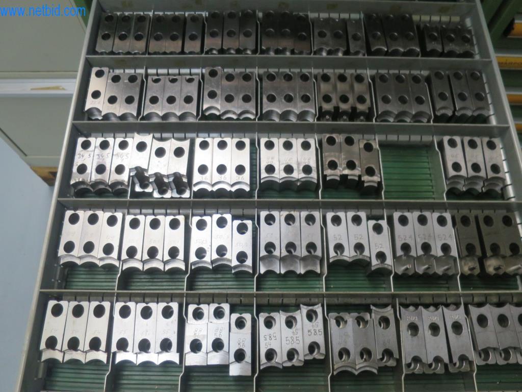 Kompletní sortiment vysoce kvalitních CNC obráběcích strojů-19