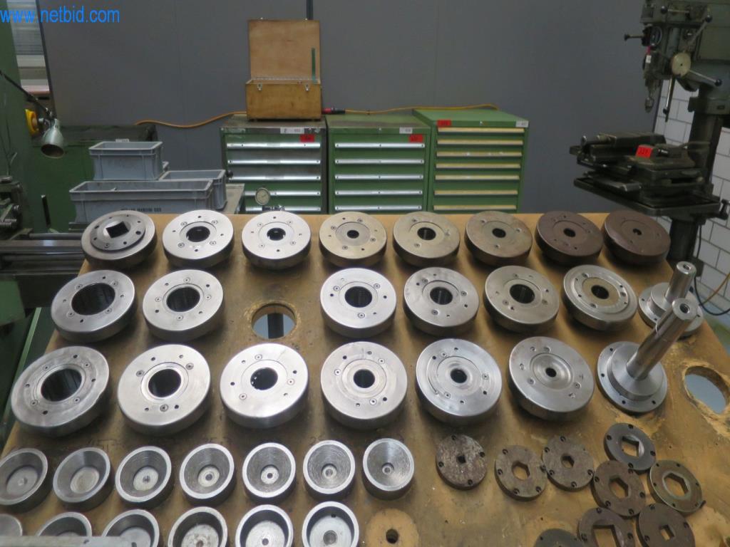 Kompletní sortiment vysoce kvalitních CNC obráběcích strojů-8