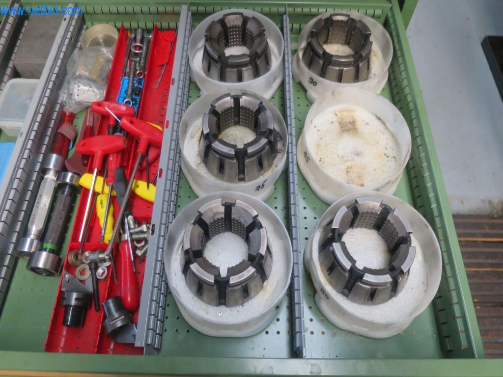 Kompletní sortiment vysoce kvalitních CNC obráběcích strojů-23