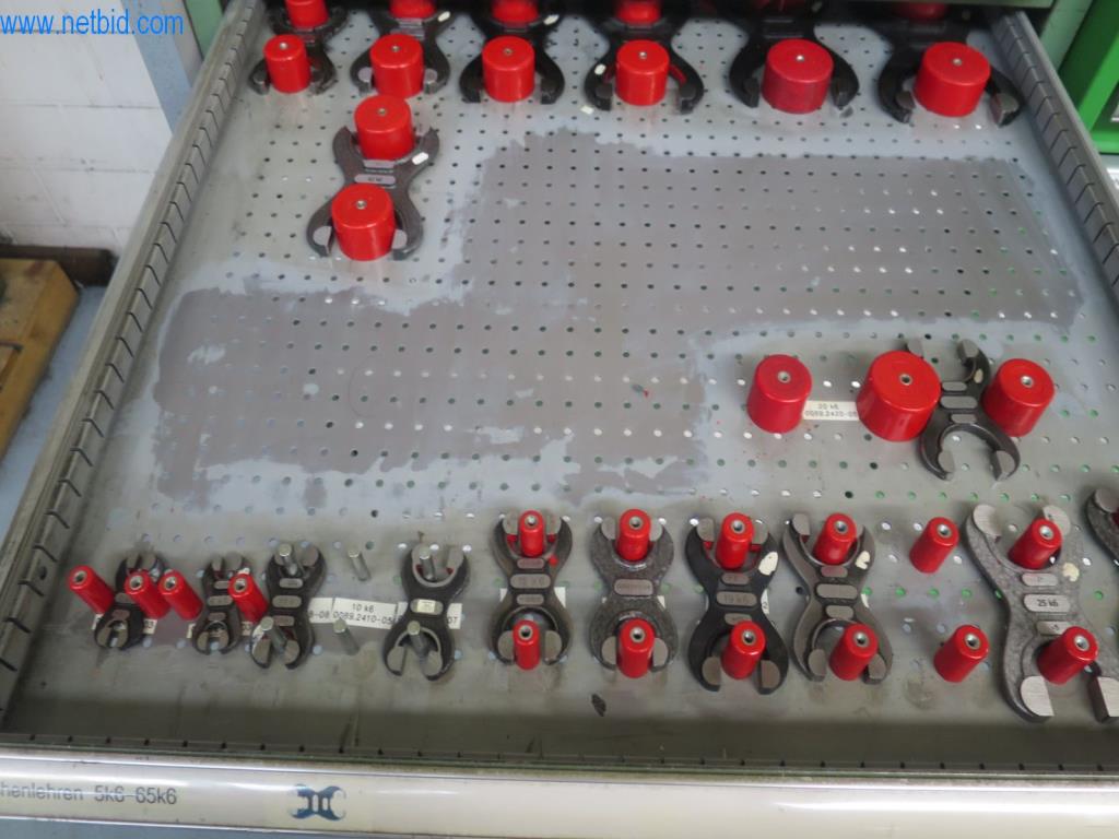 Kompletní sortiment vysoce kvalitních CNC obráběcích strojů-2