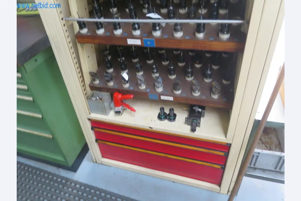 Kompletter Maschinenpark hochwertiger CNC-Bearbeitungsmaschinen-17
