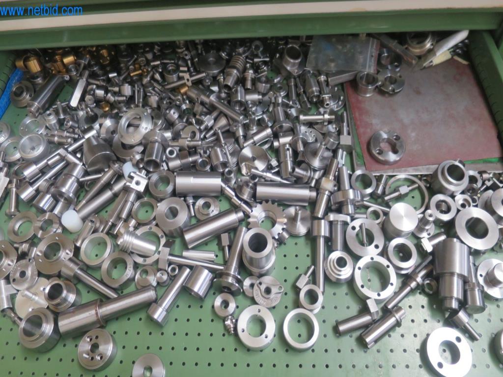 Kompletní sortiment vysoce kvalitních CNC obráběcích strojů-19