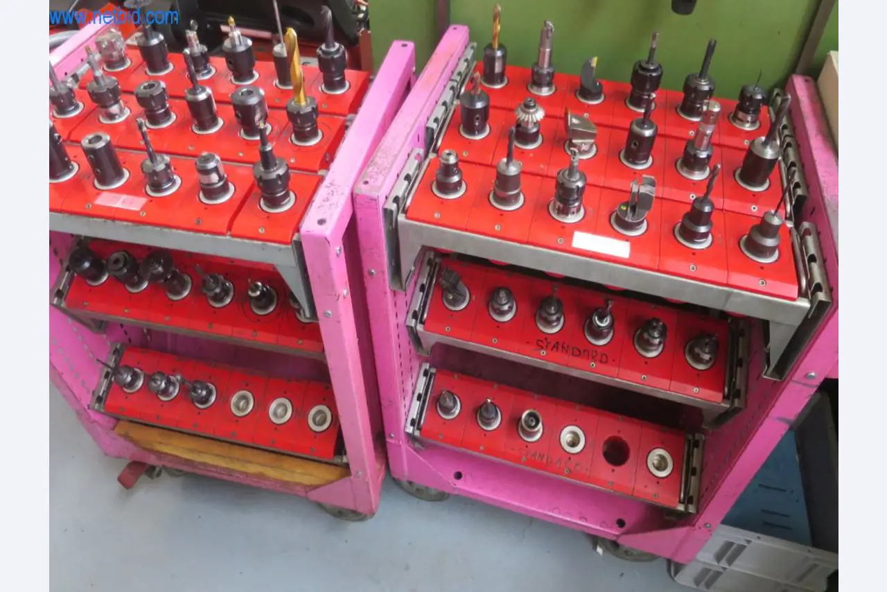 Kompletter Maschinenpark hochwertiger CNC-Bearbeitungsmaschinen-21