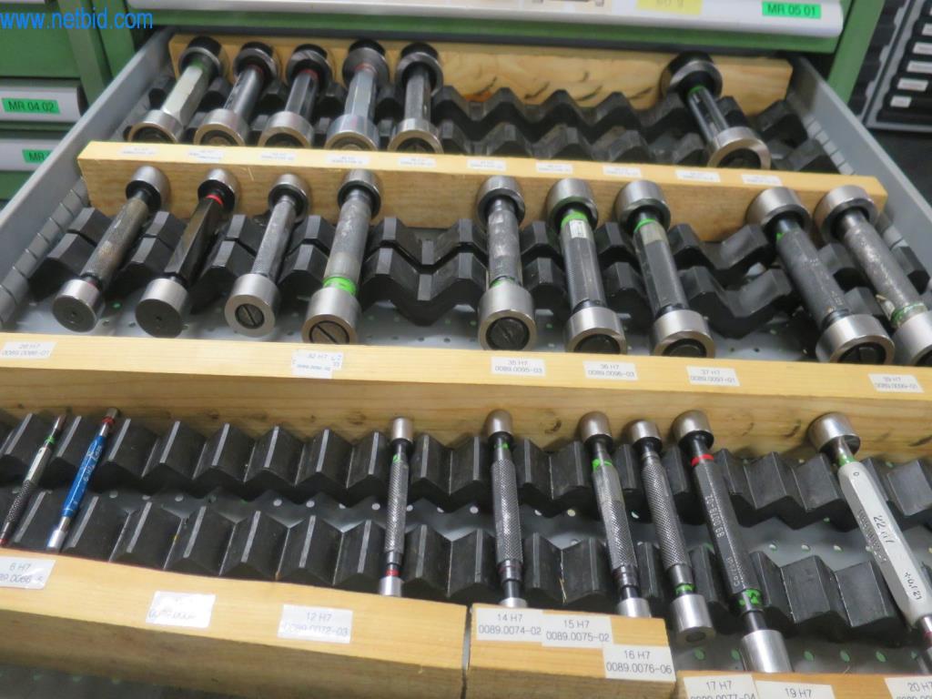 Kompletní sortiment vysoce kvalitních CNC obráběcích strojů-4