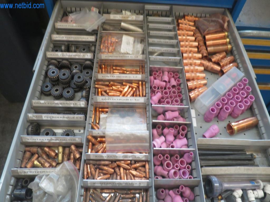 Kompletní sortiment vysoce kvalitních CNC obráběcích strojů-3