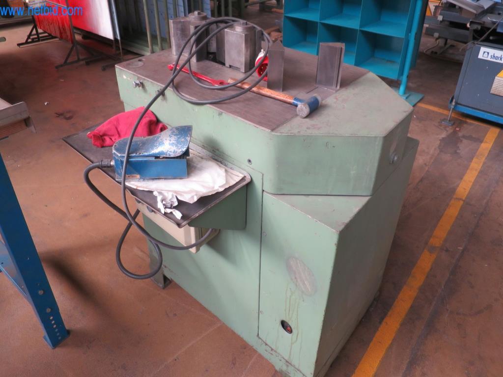 Kompletní sortiment vysoce kvalitních CNC obráběcích strojů-3