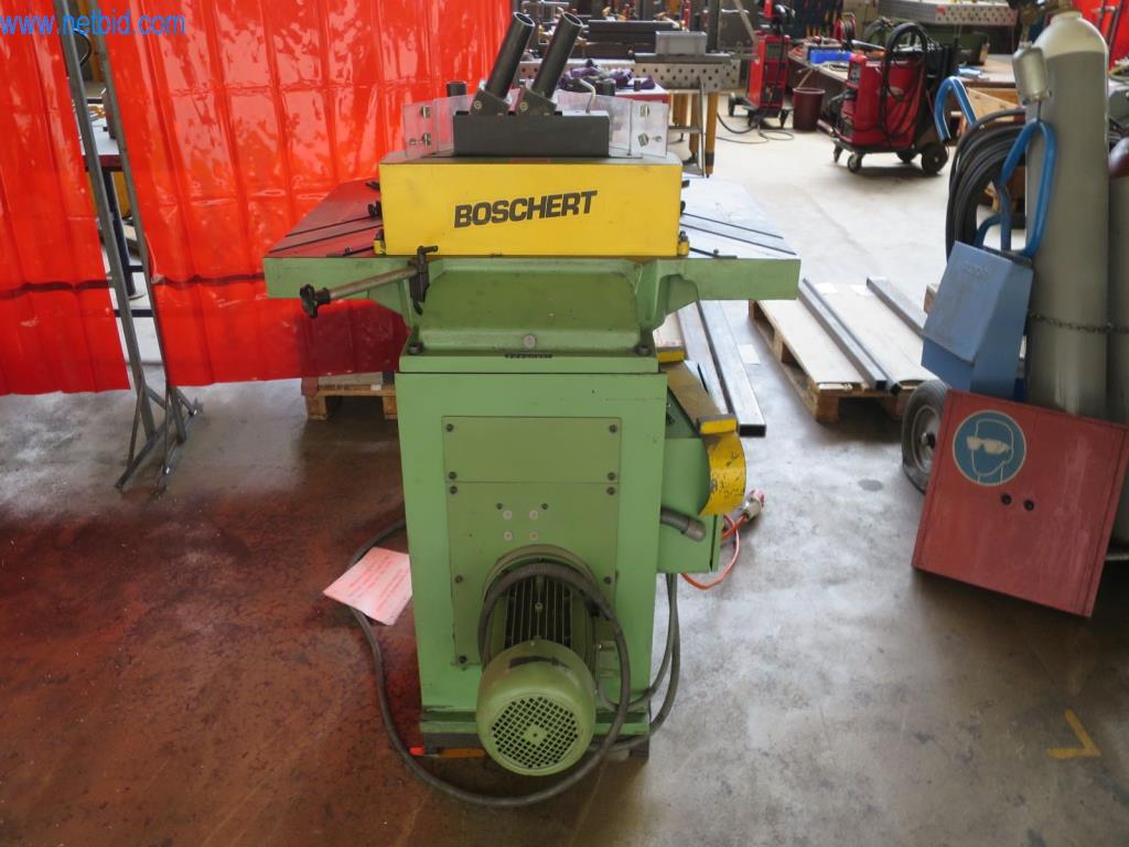 Kompletní sortiment vysoce kvalitních CNC obráběcích strojů-4