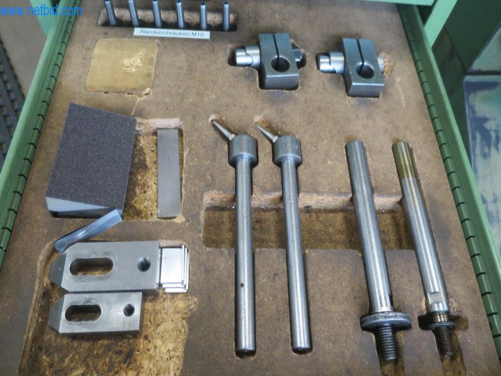 Kompletní sortiment vysoce kvalitních CNC obráběcích strojů-11