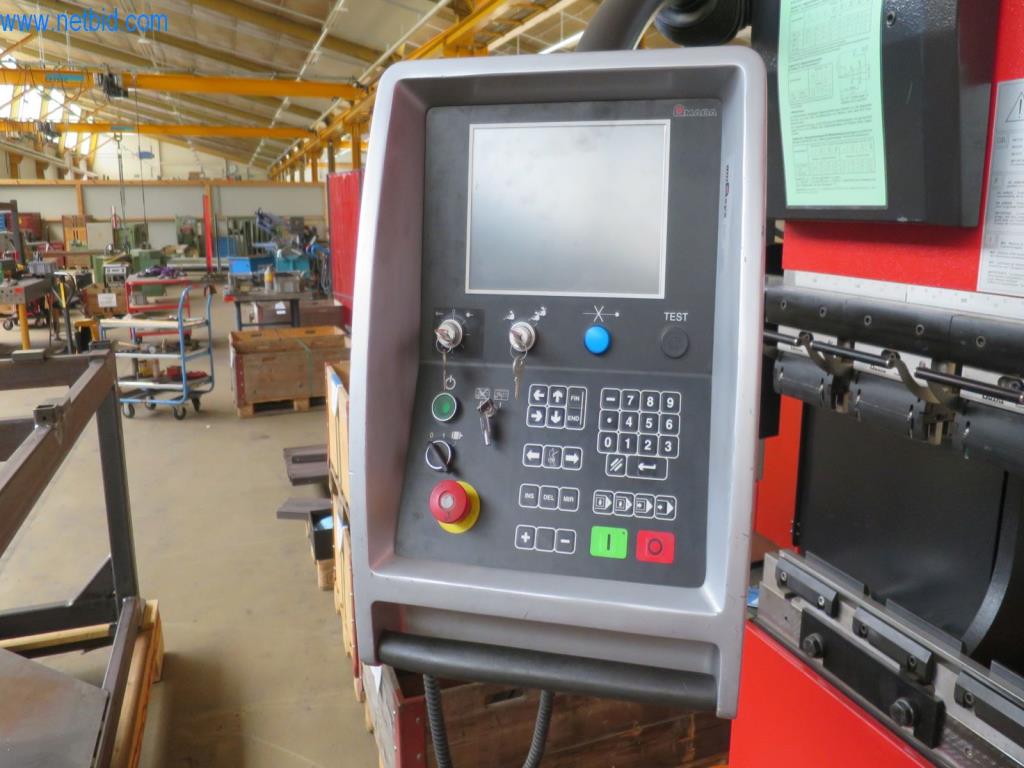 Kompletní sortiment vysoce kvalitních CNC obráběcích strojů-3