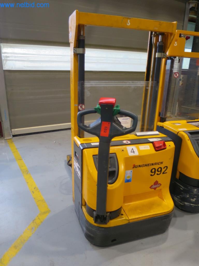 Kompletní sortiment vysoce kvalitních CNC obráběcích strojů-3