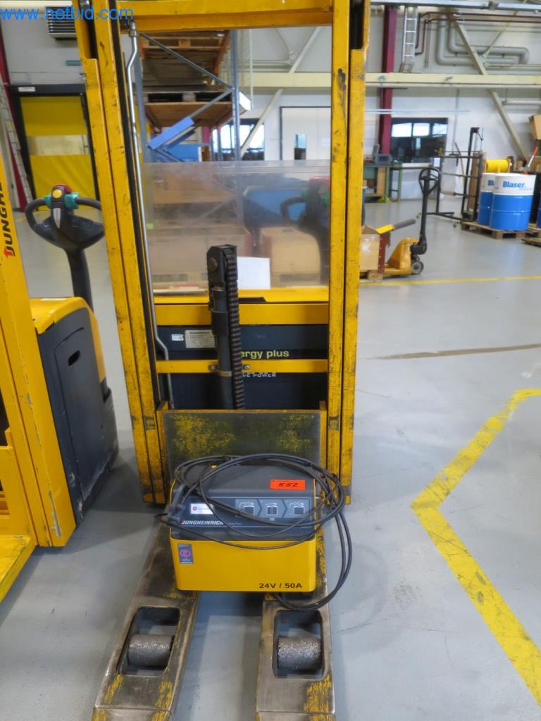 Kompletní sortiment vysoce kvalitních CNC obráběcích strojů-4