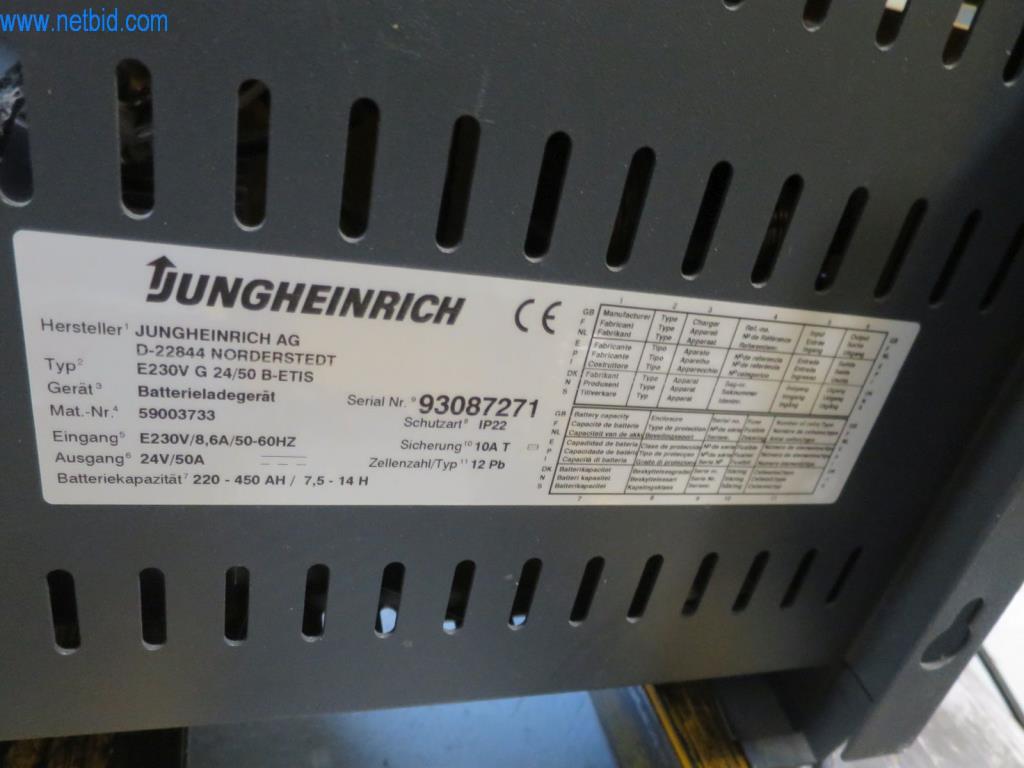 Kompletní sortiment vysoce kvalitních CNC obráběcích strojů-7