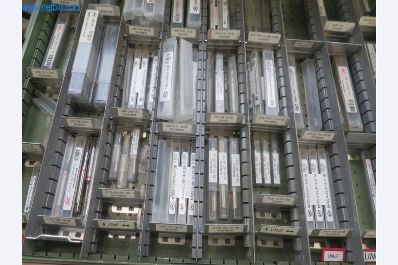 Gama completa de máquinas de processamento CNC de alta qualidade-4