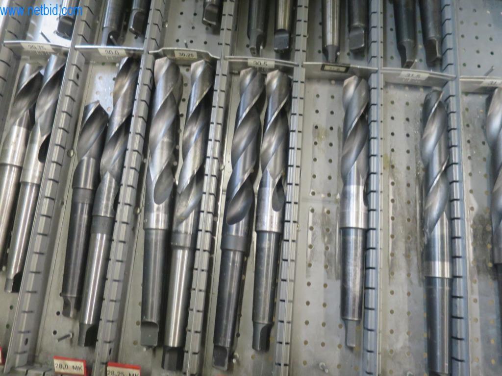 Kompletní sortiment vysoce kvalitních CNC obráběcích strojů-4