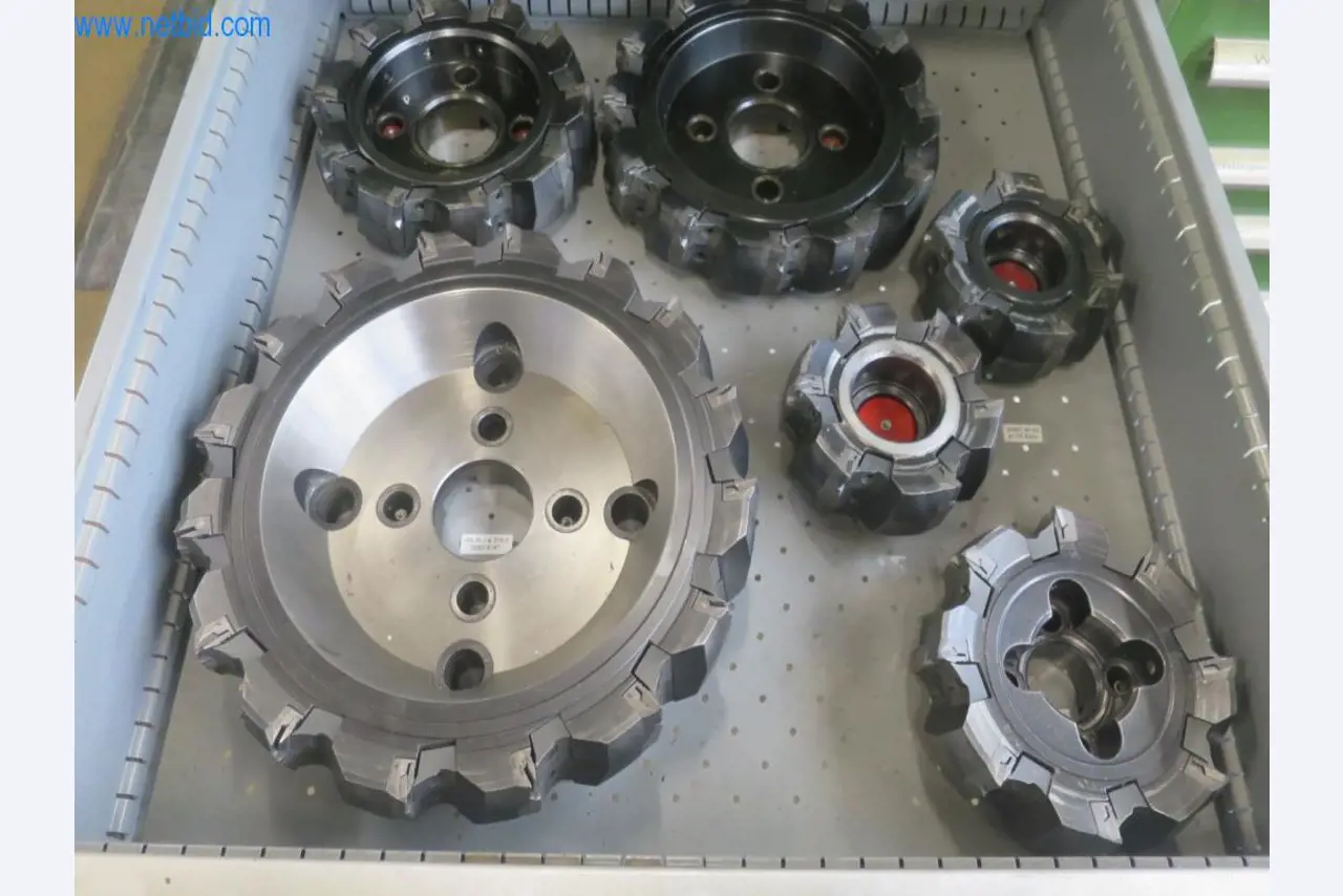 Parc complet de machines d'usinage CNC de haute qualité-4