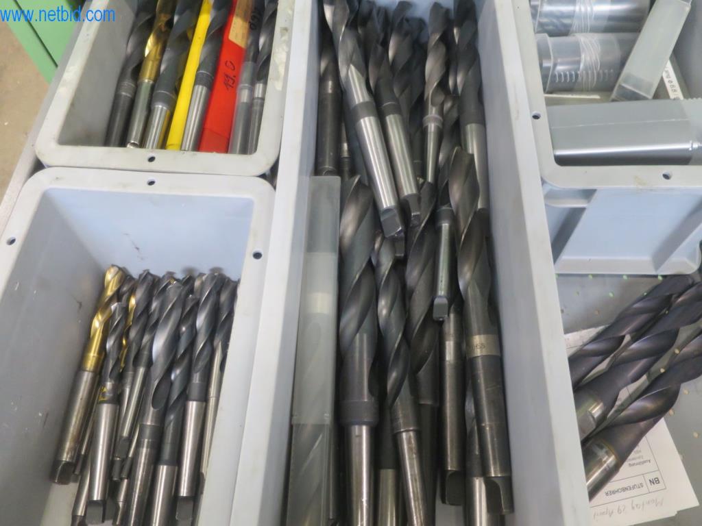 Kompletní sortiment vysoce kvalitních CNC obráběcích strojů-3