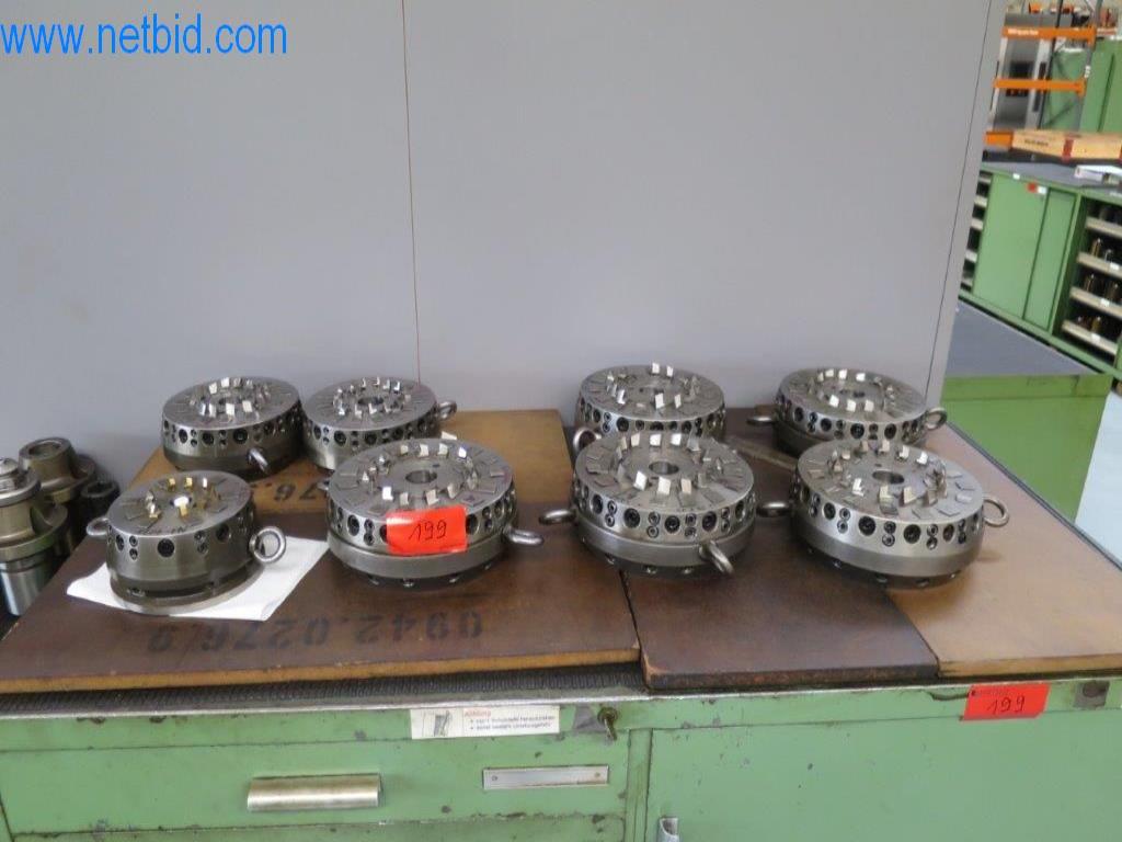 Kompletní sortiment vysoce kvalitních CNC obráběcích strojů-7