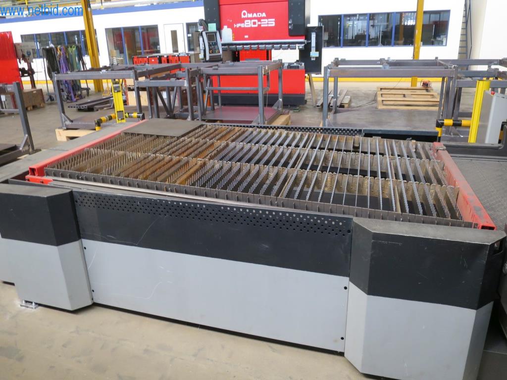 Kompletní sortiment vysoce kvalitních CNC obráběcích strojů-11