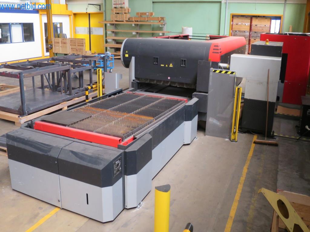 Kompletní sortiment vysoce kvalitních CNC obráběcích strojů-16