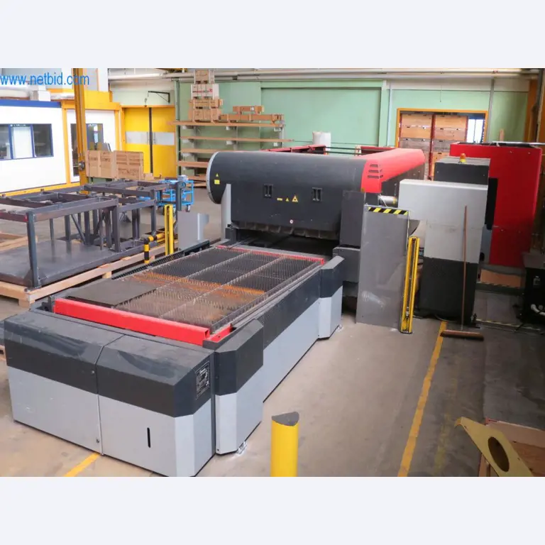 Gama completa de máquinas de processamento CNC de alta qualidade-17