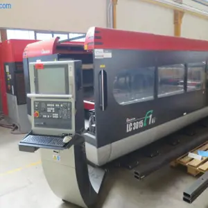 Lasersnijsysteem Amada LC3015 F1NT