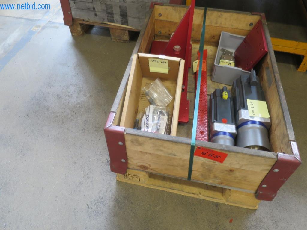 Kompletní sortiment vysoce kvalitních CNC obráběcích strojů-9