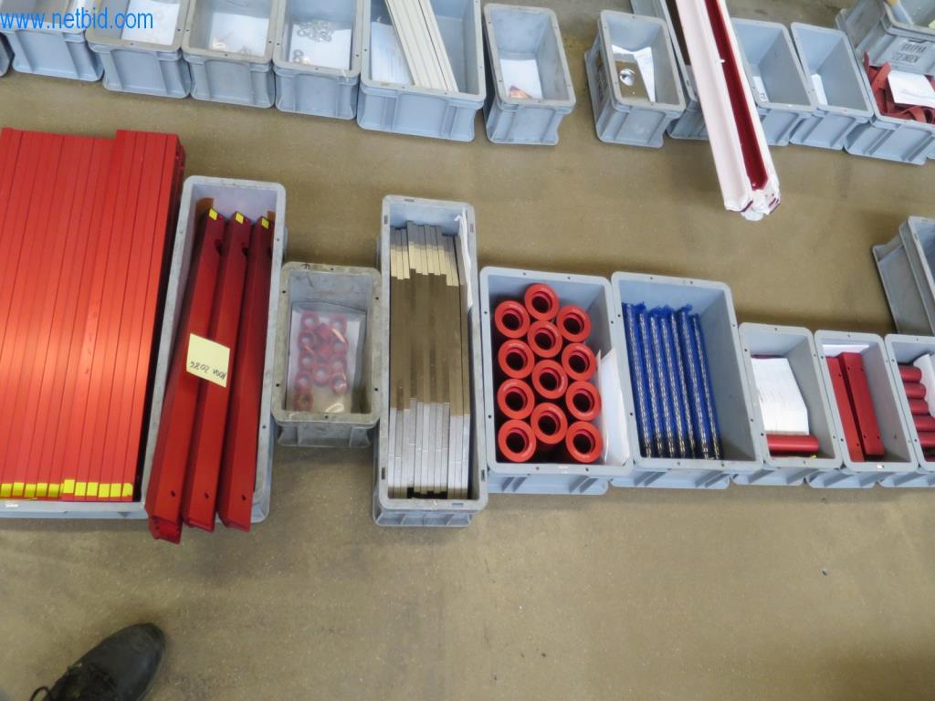 Kompletní sortiment vysoce kvalitních CNC obráběcích strojů-13