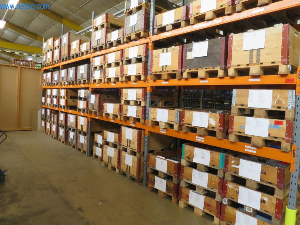 Kompletní sortiment vysoce kvalitních CNC obráběcích strojů-11