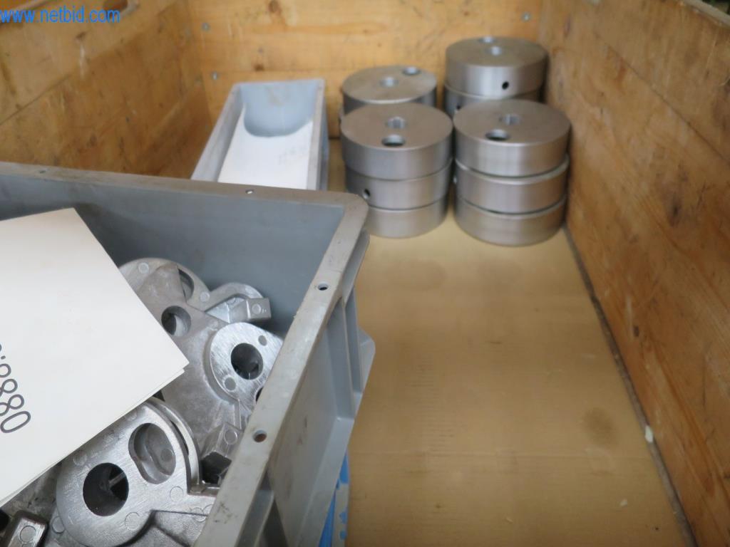 Kompletní sortiment vysoce kvalitních CNC obráběcích strojů-13