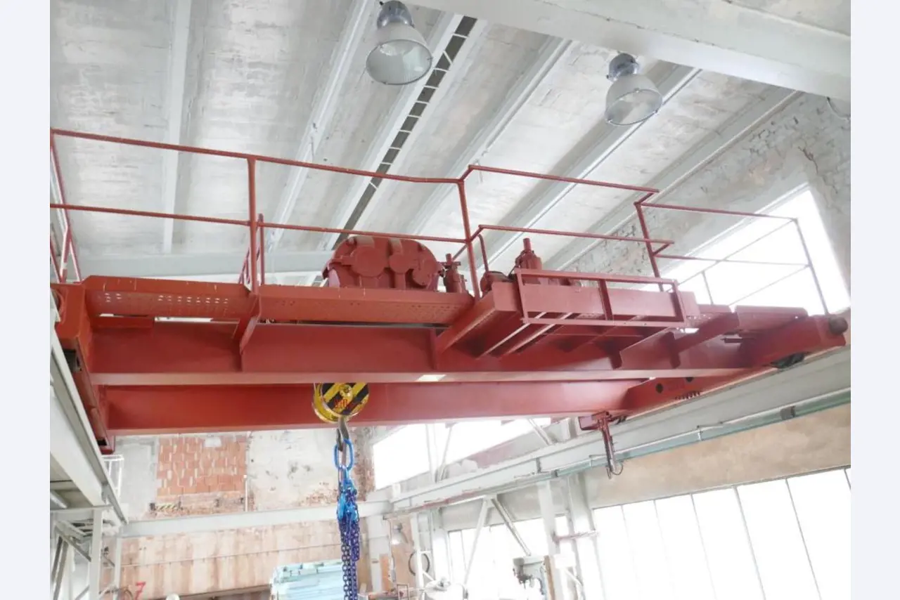 Matériel d'exploitation et de bureau du secteur minier-14