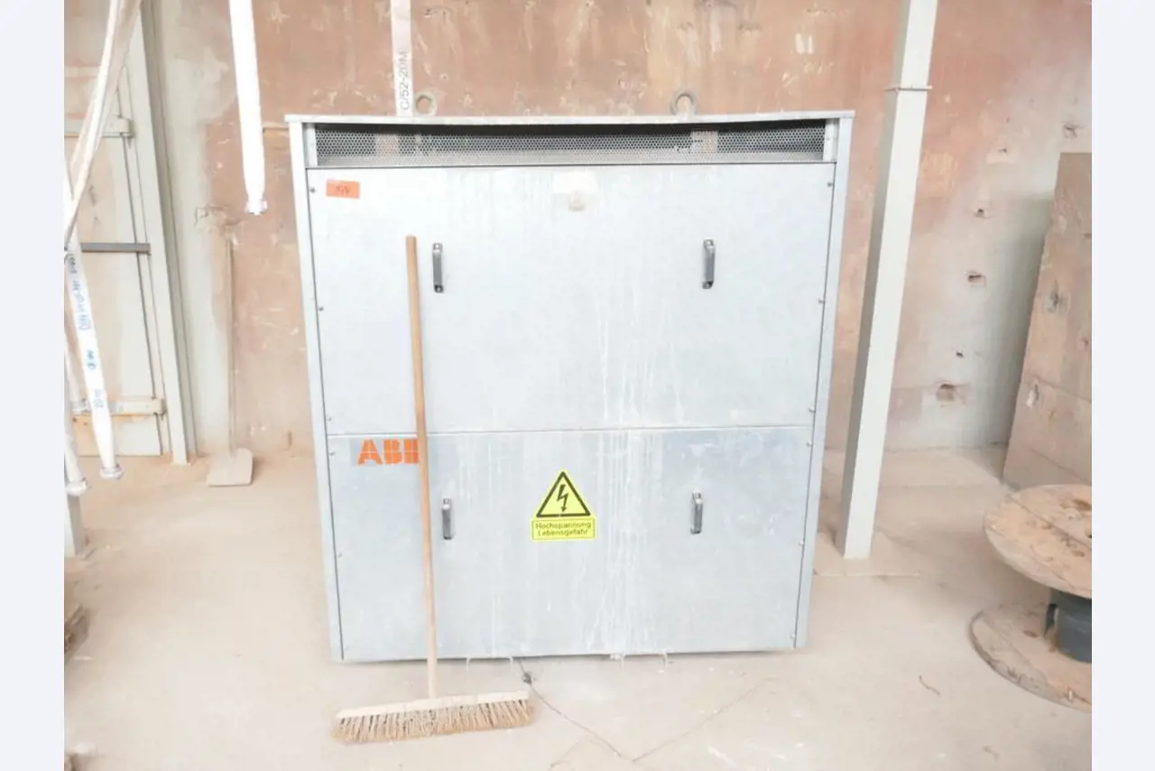 Matériel d'exploitation et de bureau du secteur minier-15