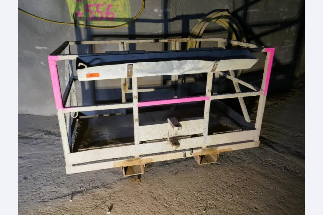 Matériel d'exploitation et de bureau du secteur minier-9