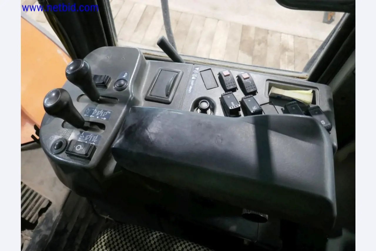 Matériel d'exploitation et de bureau du secteur minier-15