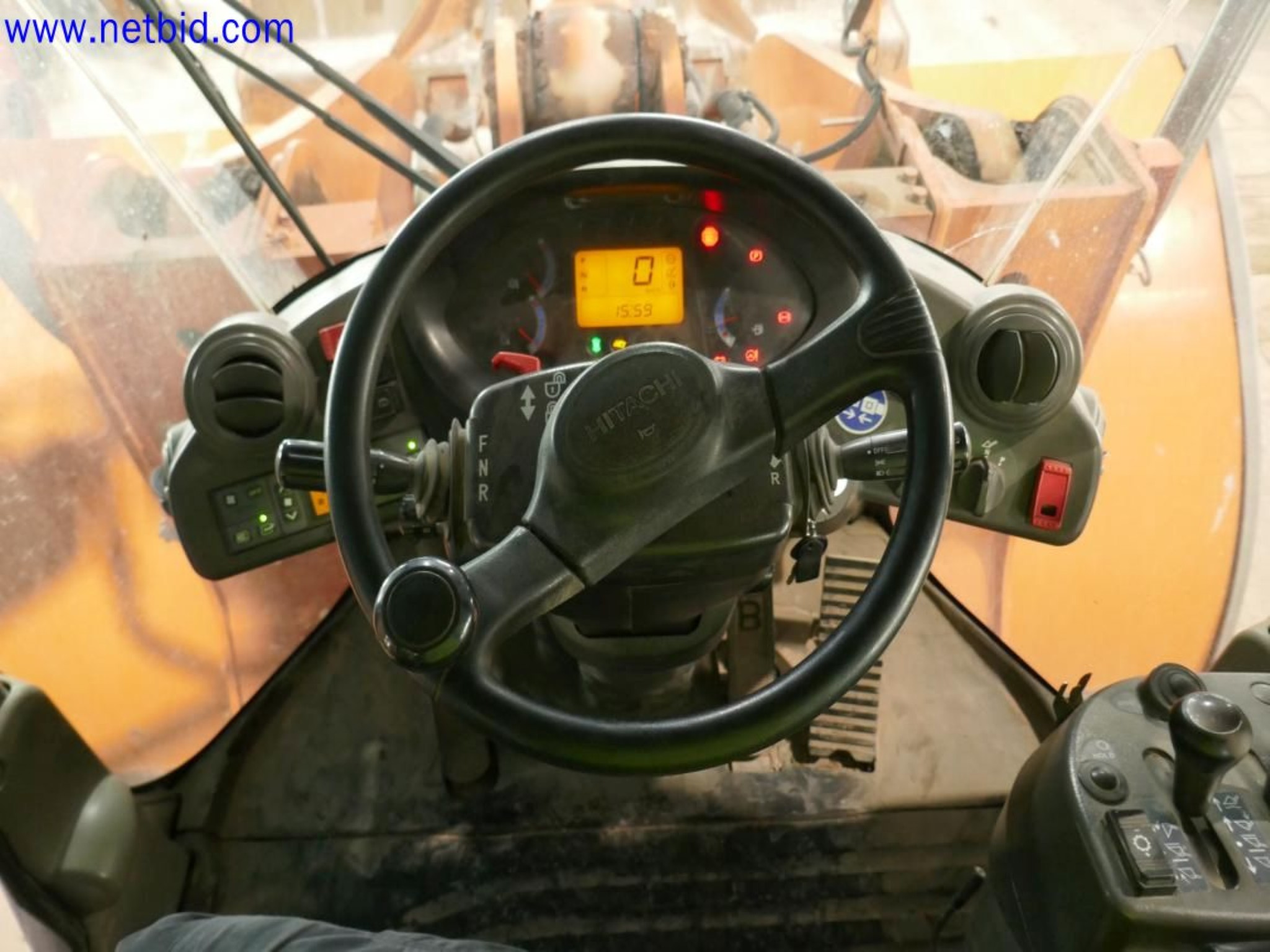 Matériel d'exploitation et de bureau du secteur minier-16