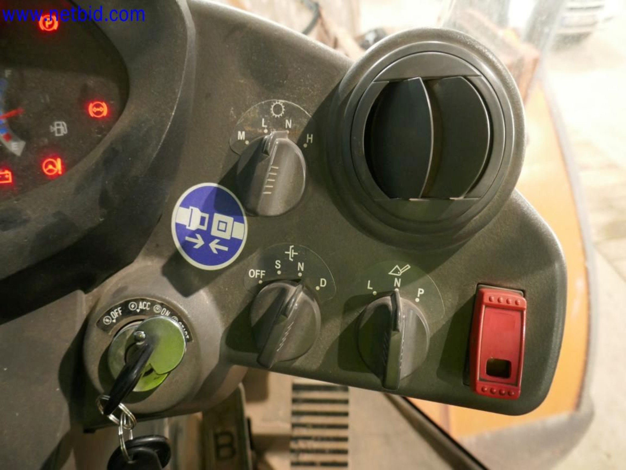 Matériel d'exploitation et de bureau du secteur minier-18