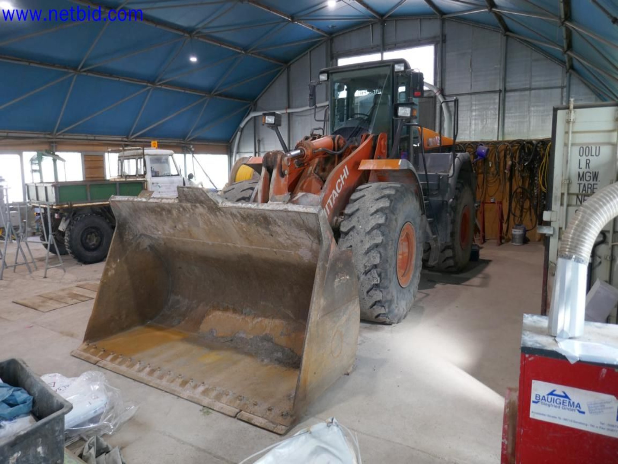 Matériel d'exploitation et de bureau du secteur minier-1