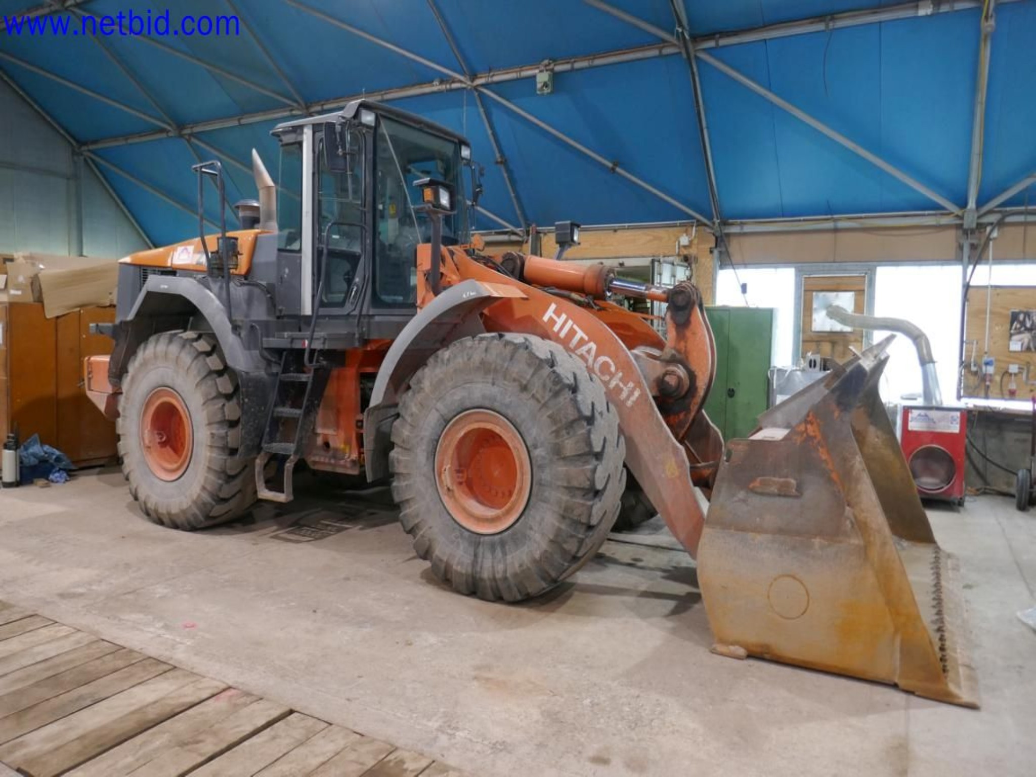 Matériel d'exploitation et de bureau du secteur minier-3