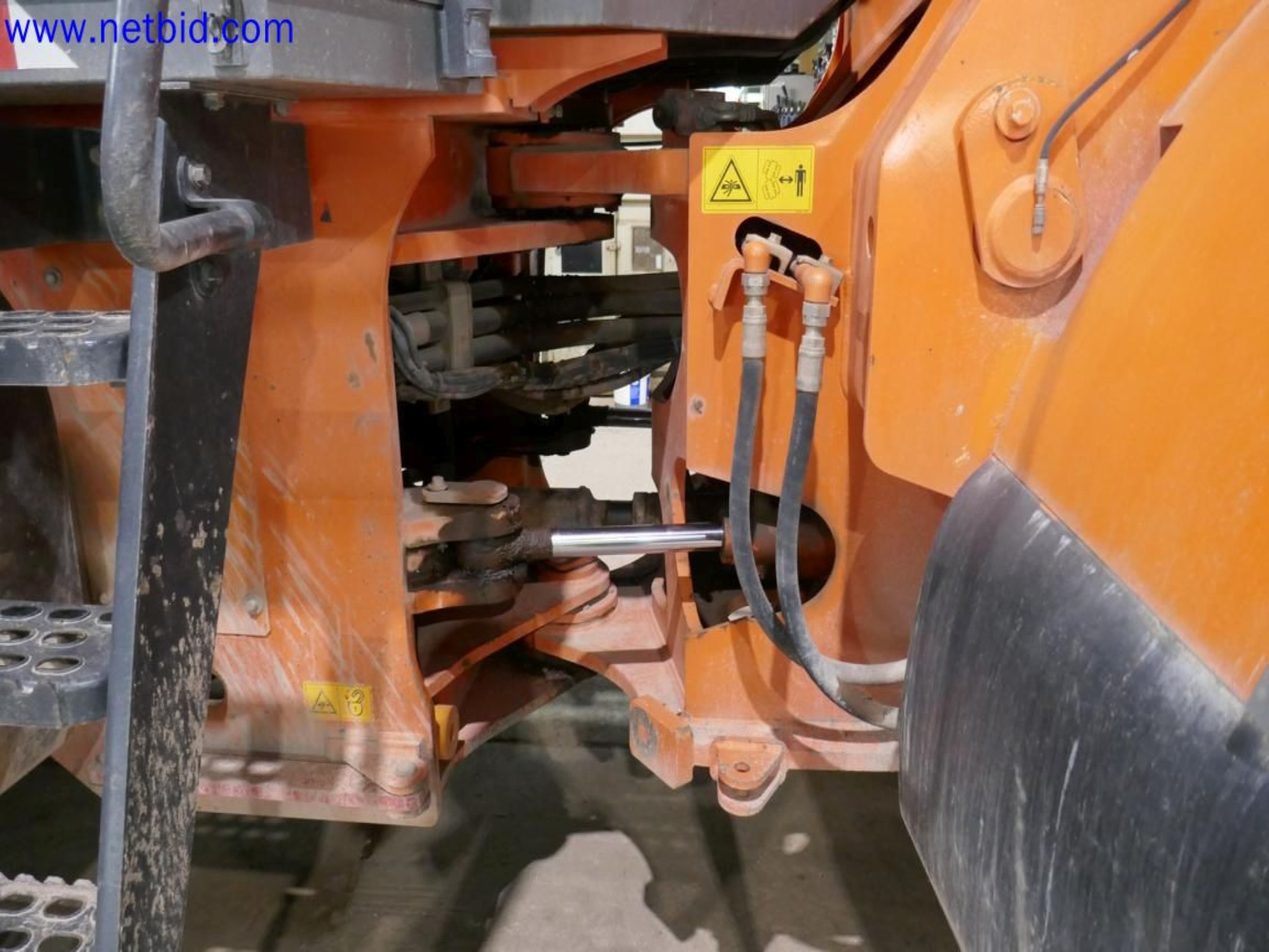 Matériel d'exploitation et de bureau du secteur minier-7